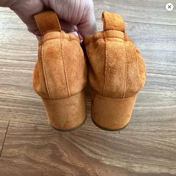 EVERLANE The Italian Leather Day Heel Almond Suede SZ 7 - Picture 10 of 16